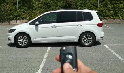 Ventanillas del coche que se bajan con el mando a distancia para combatir el calor