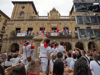Fotos del inicio de las fiestas en Viana.