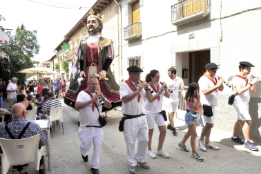 ALBERTO GALDONA  

Galería de fotos de la XXI Edición de la Vaca Brava de Larraga