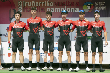 Presentación de equipos participantes en la Vuelta a Pamplona