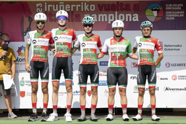 Presentación de equipos participantes en la Vuelta a Pamplona