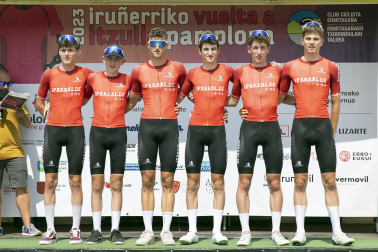Presentación de equipos participantes en la Vuelta a Pamplona