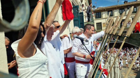 Imágenes del cohete de las fiestas de Tudela 2023