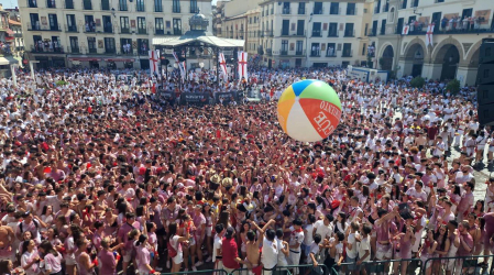 Imágenes del cohete de las fiestas de Tudela 2023
