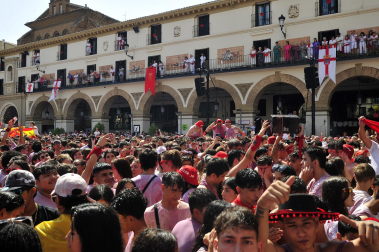 Imágenes del cohete de las fiestas de Tudela 2023