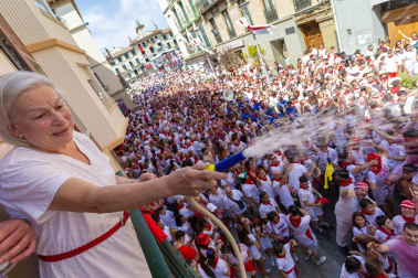 Fotos de las fiestas del cohete de Tudela./ Blanca Aldanondo