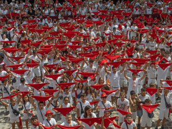 Galería de fotos de las fiestas lanzadores del cohete en Puente de la Reina