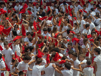 Galería de fotos de las fiestas lanzadores del cohete en Puente de la Reina