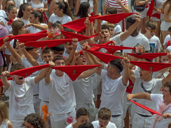Galería de fotos de las fiestas lanzadores del cohete en Puente de la Reina