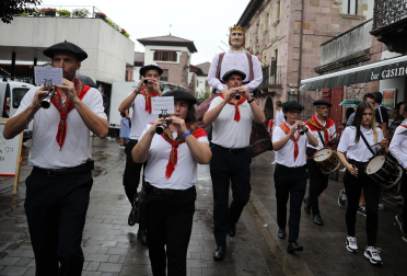 Galería de fotos de las fiestas del cohete de Elizondo