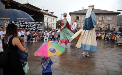 Galería de fotos de las fiestas del cohete de Elizondo