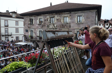 Galería de fotos de las fiestas del cohete de Elizondo