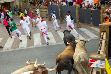 Imagen del primer encierro de las fiestas de Tudela 2023./