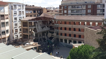 Imagen del derrumbe de un edificio en Logroño./