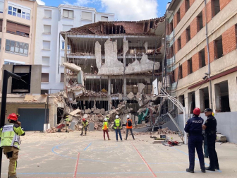 Imagen del derrumbe de un edificio en Logroño./