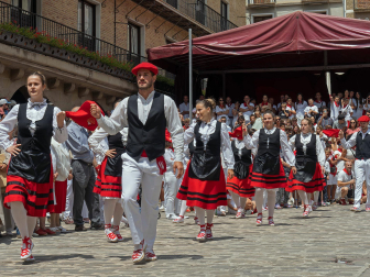 Fotos del Día de Santiago de fiestas de Puente la Reina. /