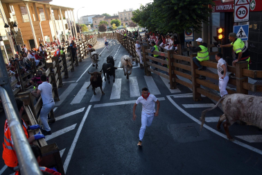 Imágenes del segundo encierro de las fiestas de Tudela 2023