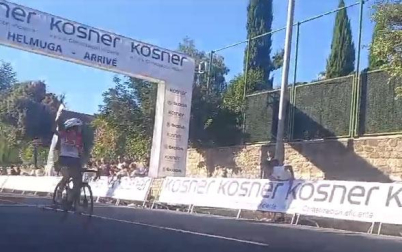 La ciclista del equipo Ecológicos Navarra ha ganado en el esprint al grupo de veinte ciclistas que llegó en cabeza a la meta de Mutilva