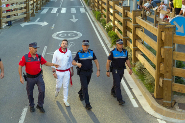 Fotos del sexto encierro de fiestas de Tudela 2023.