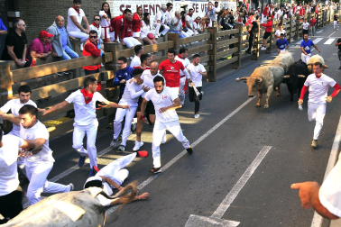 Fotos del sexto encierro de fiestas de Tudela 2023.