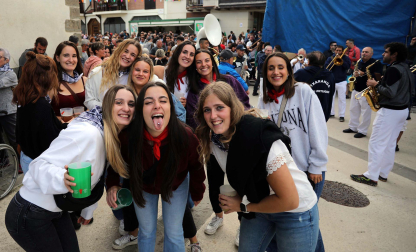 Fotos del cohete de Zubiri 2023./