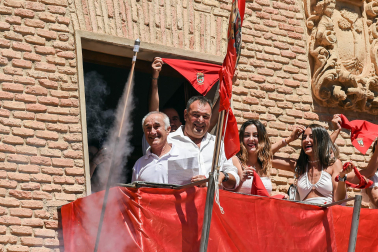 A:ALABERTO GALDONA
F:05-08-2023
L:LARRAGA
P:
T:FIESTAS DE LARRAGA - COHETE
