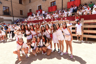A:ALABERTO GALDONA
F:05-08-2023
L:LARRAGA
P:
T:FIESTAS DE LARRAGA - COHETE