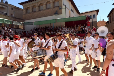 A:ALABERTO GALDONA
F:05-08-2023
L:LARRAGA
P:
T:FIESTAS DE LARRAGA - COHETE