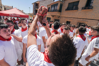 A:ALABERTO GALDONA
F:05-08-2023
L:LARRAGA
P:
T:FIESTAS DE LARRAGA - COHETE