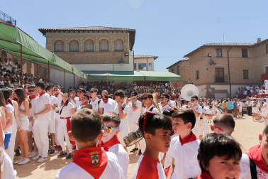 A:ALABERTO GALDONA
F:05-08-2023
L:LARRAGA
P:
T:FIESTAS DE LARRAGA - COHETE
