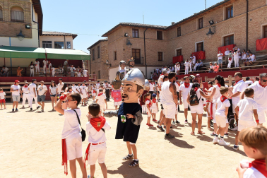 A:ALABERTO GALDONA
F:05-08-2023
L:LARRAGA
P:
T:FIESTAS DE LARRAGA - COHETE