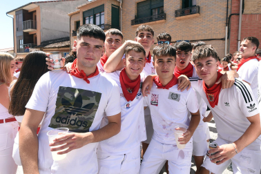 A:ALABERTO GALDONA
F:05-08-2023
L:LARRAGA
P:
T:FIESTAS DE LARRAGA - COHETE