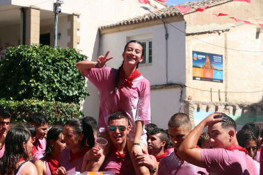 Fotos del cohete del inicio festivo en Arguedas.