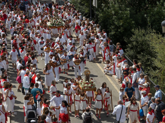 Fotos de la procesión de fiestas de Estella 2023.