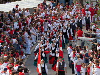 Fotos de la procesión de fiestas de Estella 2023.