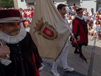 Fotos de la procesión de fiestas de Estella 2023.