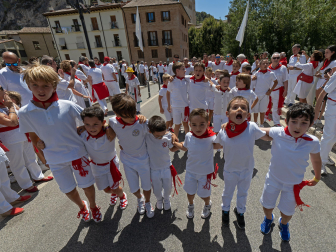 Fotos de la Pañuelada masculina de las fiestas de Estella./Montxo A.G.
