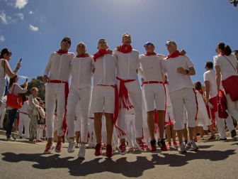 Fotos de la Pañuelada masculina de las fiestas de Estella./Montxo A.G.