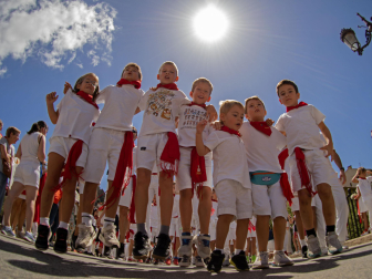 Fotos de la Pañuelada masculina de las fiestas de Estella./Montxo A.G.