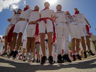 Fotos de la Pañuelada masculina de las fiestas de Estella./Montxo A.G.