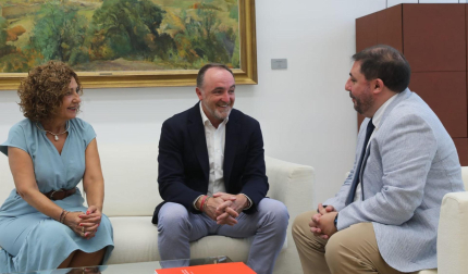 Yolanda Ibáñez, Javier Esparza y Unai Hualde