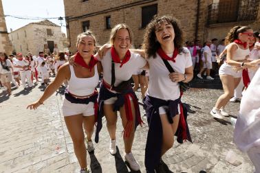 Fotos del inicio de fiestas en Santacara.