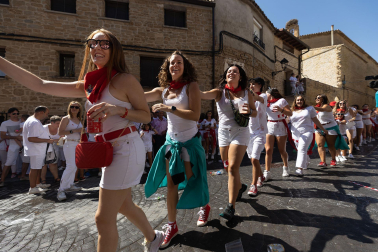 Fotos del inicio de fiestas en Santacara.
