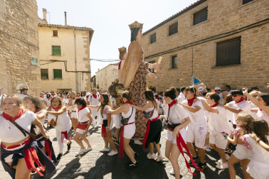 Fotos del inicio de fiestas en Santacara.