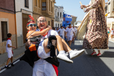 Fotos del inicio de fiestas en Santacara.