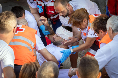 Secuencia del corneado en el primer encierro de las fiestas de Tafalla
