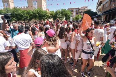 Fotos del cohete de fiestas de Marcilla./