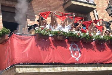 Fotos del cohete de fiestas de Marcilla./