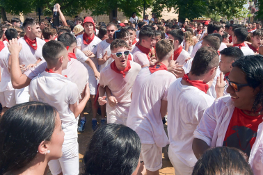 Fotos del cohete de fiestas de Marcilla./