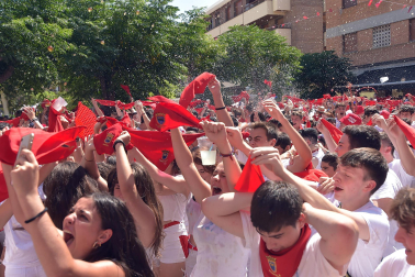 Fotos del cohete de fiestas de Marcilla./
